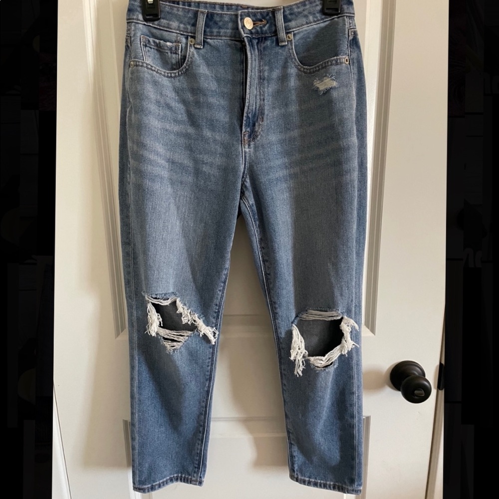 American Eagle Mom Jeans 2 extra short